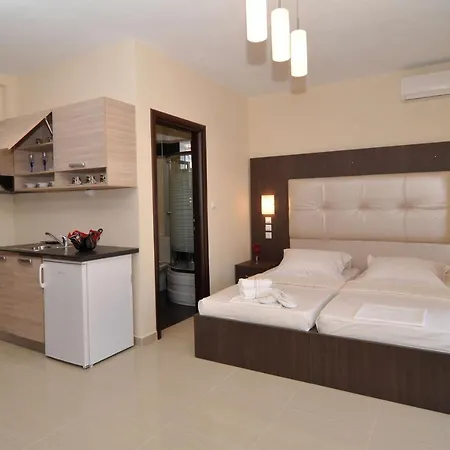 Alexa's Sunny Days Aparthotel 4*