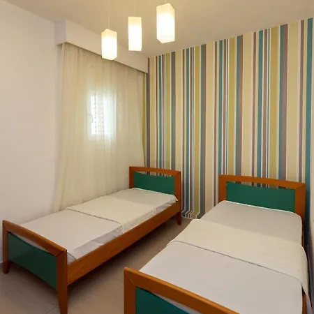 Alexa's Sunny Days Aparthotel