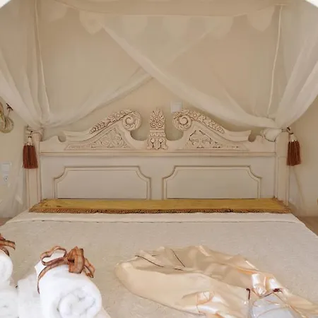 Alexa's Sunny Days Aparthotel 4*