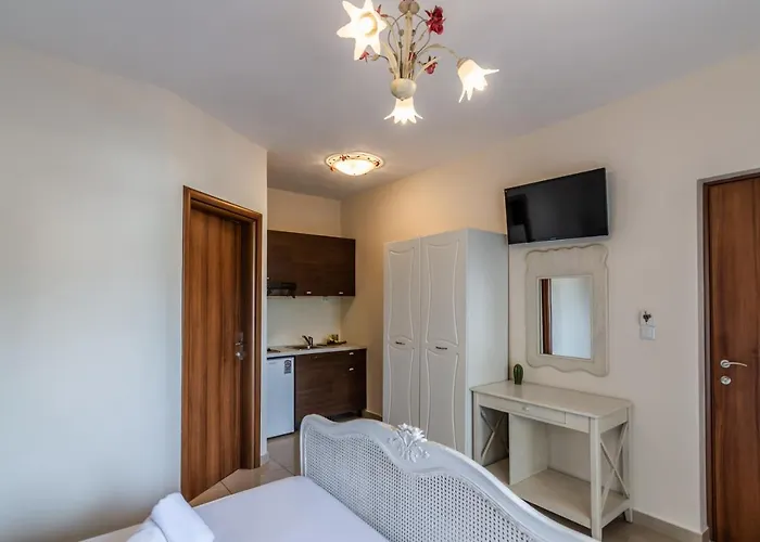 Alexa's Sunny Days Ξενοδοχείο με διαμερίσματα 4*